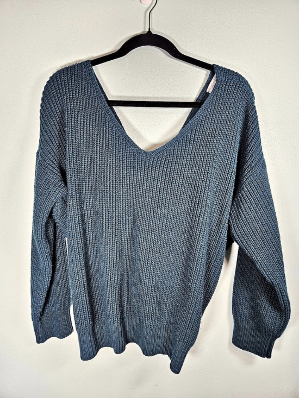 Free People We The Free sweater V-Neck Twist Front Blue